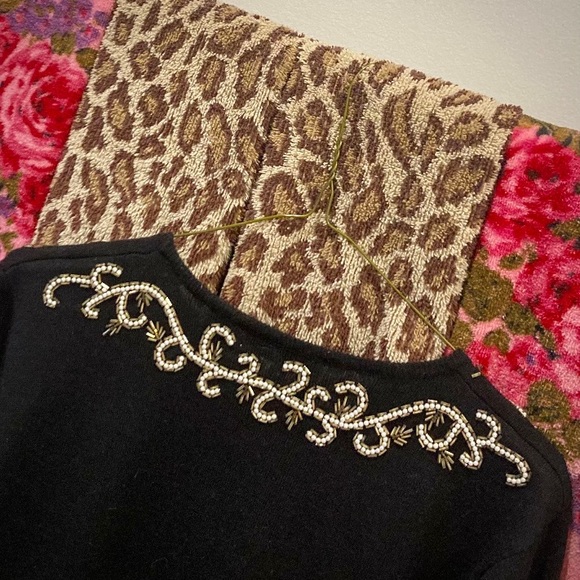Vintage Liz Claiborne black Baroque beaded lambswool crewneck sweater size small - Picture 10 of 10
